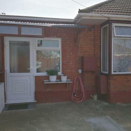 Rest Room Near To Heathrow Airport Ashford  Zewnętrze zdjęcie