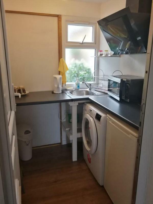 Rest Room Near To Heathrow Airport Ashford  Zewnętrze zdjęcie